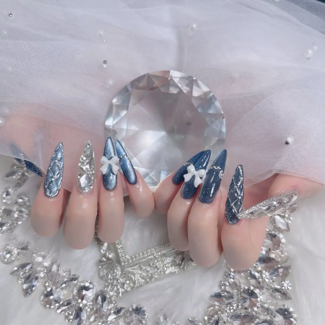 ネイル フレンチネイル ジェルネイル ガラスフレンチ ハロウィン ハート ハンドネイル H.baby Nail Salonのネイルデザイン