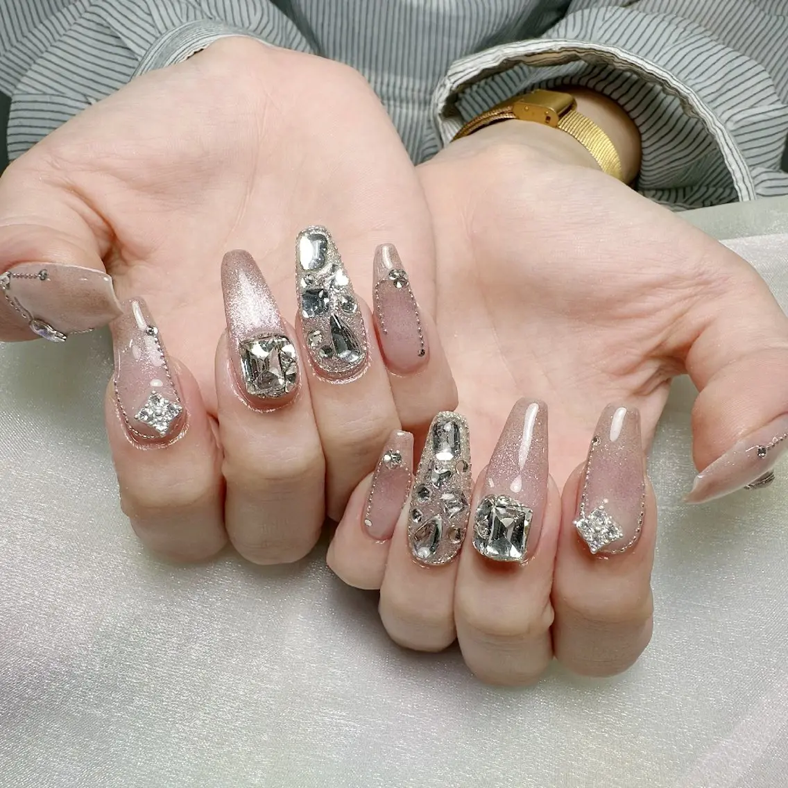 ネイル クリアネイル フラッシュネイル フットネイル フレンチネイル ジェルネイル ハンドネイル UM Nail Salonのネイルデザイン