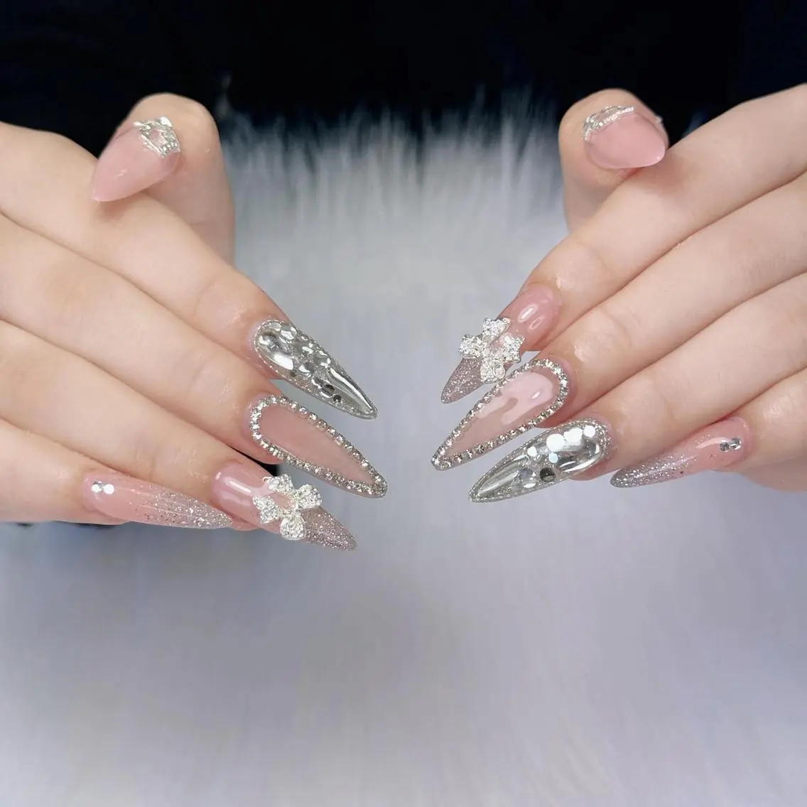 ネイル 韓国ネイル ロングネイル 持ち込み シルバー スーパーロングネイル Melia Nail Nambaのネイルデザイン