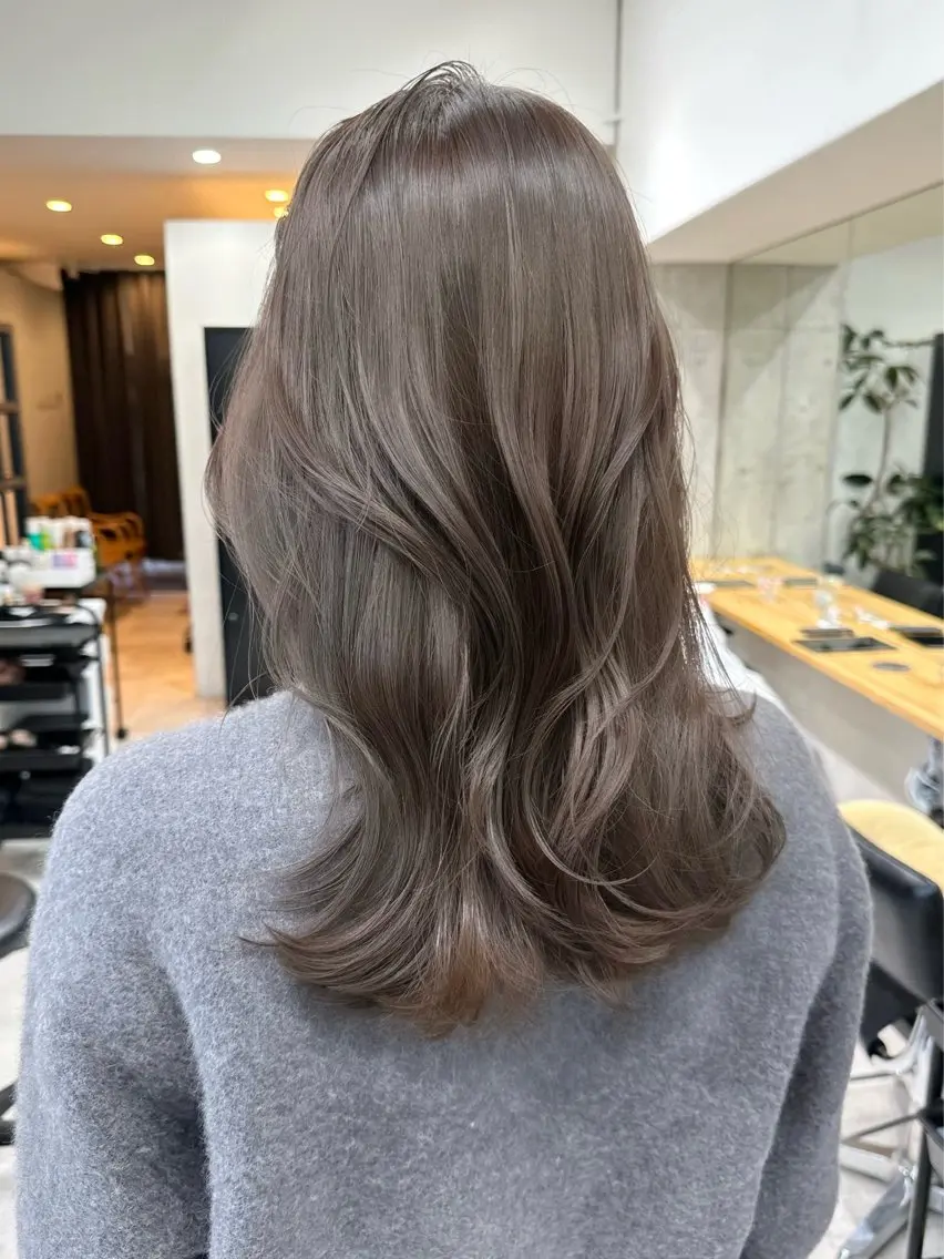 ミディアム カット ヘアカラー トリートメント ✨透明感カラー/縮毛 恵比寿HAYATO✨のヘアスタイル