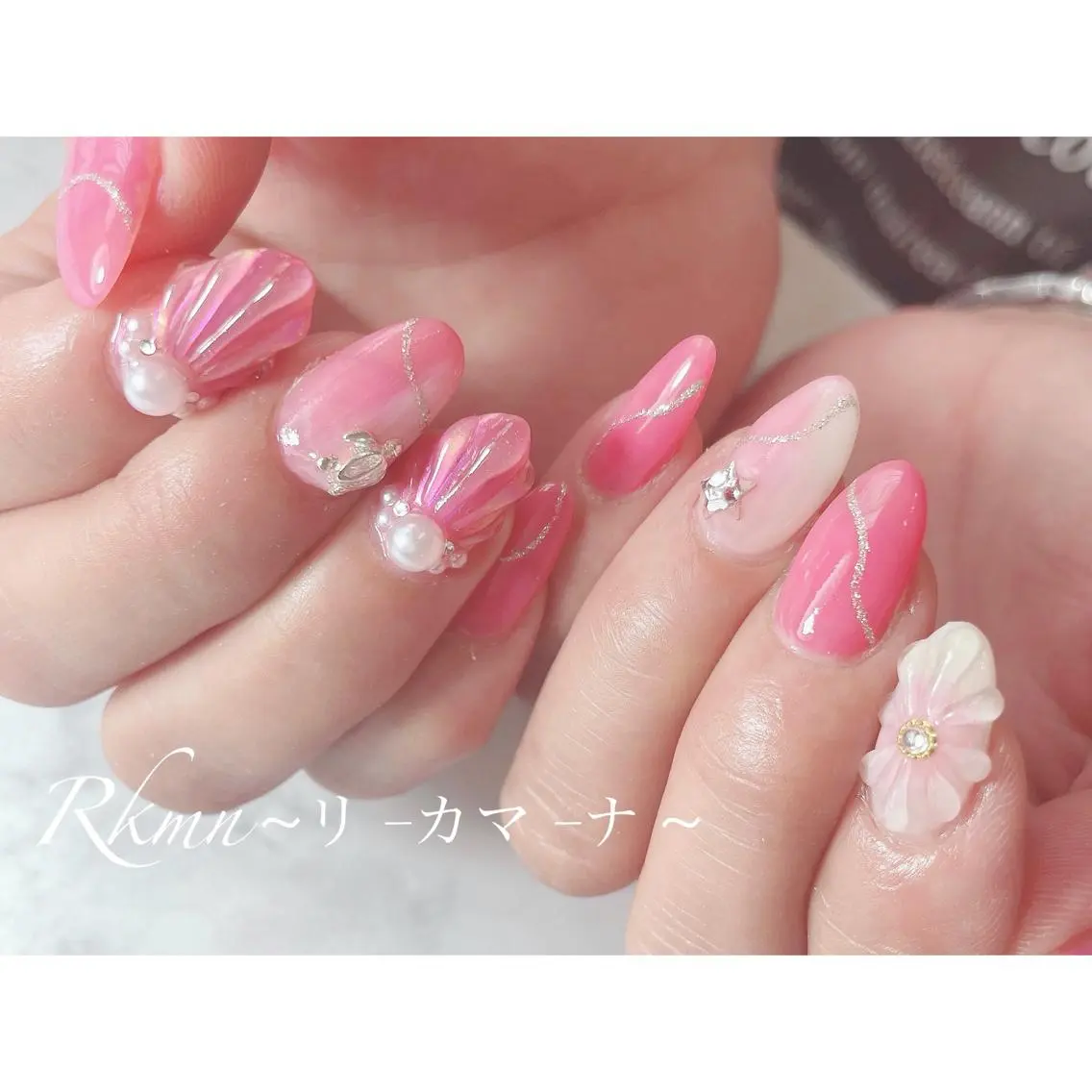 ネイル アートネイル フラワーネイル フレンチネイル ジェルネイル グラデーション ハンドネイル フットネイル ハンドケア Rkmn ~リ-カマ-ナ~のネイルデザイン
