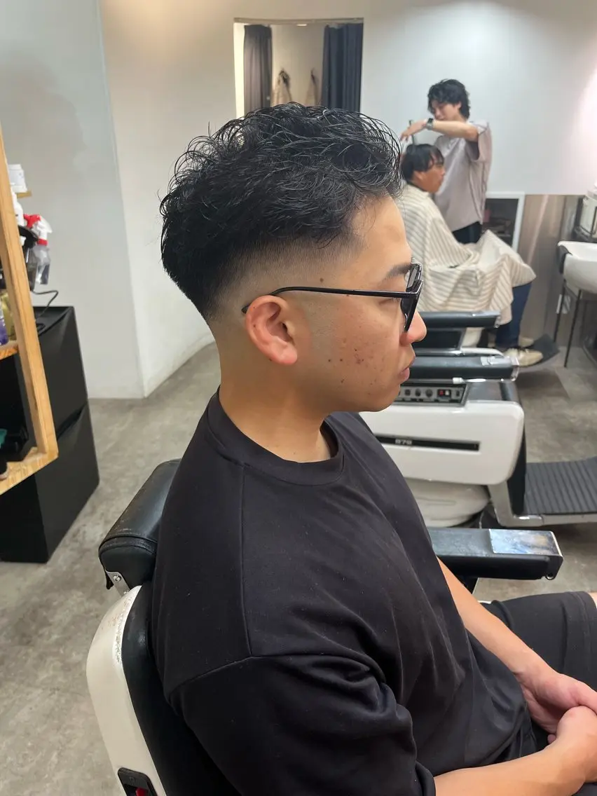 ショート パーマ メンズ カット パーマ トリートメント 佐々木 優人のヘアスタイル