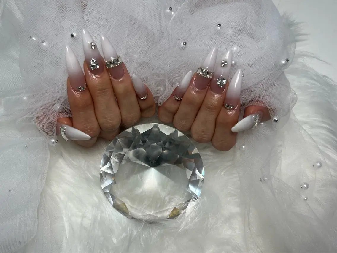 ネイル ハンドネイル AREM nailのネイルデザイン