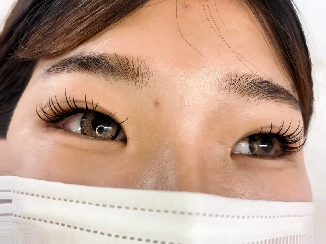 マツエク・マツパ 束感まつ毛 フラットラッシュ マツエク Lily kUMIのマツエク・マツパデザイン