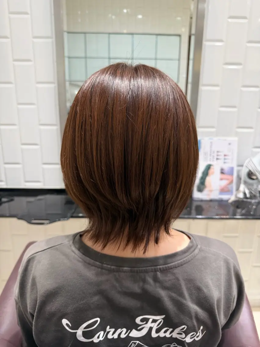 ショート カラー 岡 咲穂のヘアスタイル