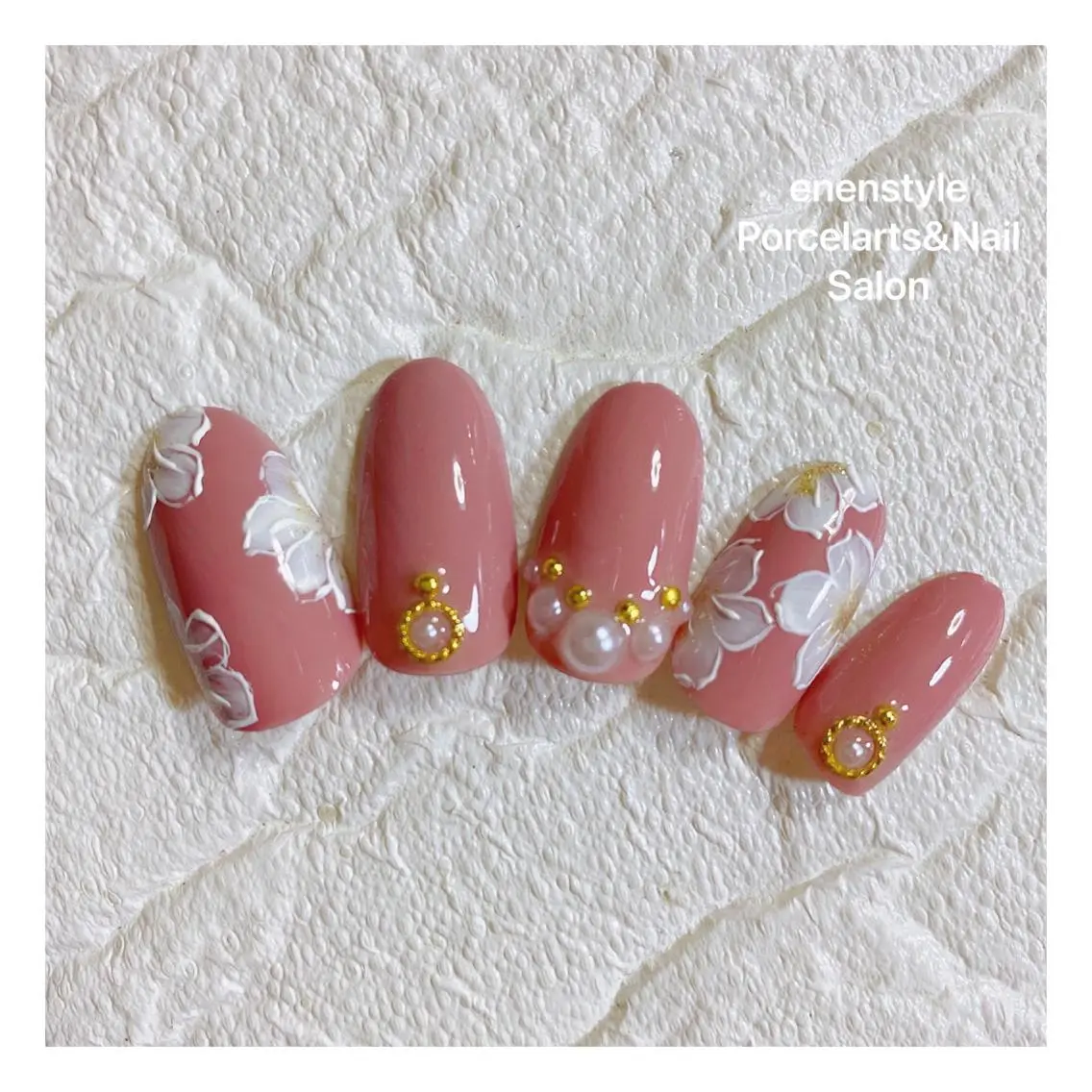ミディアム ネイル ハンドネイル 🐾enen style 🐾のネイルデザイン