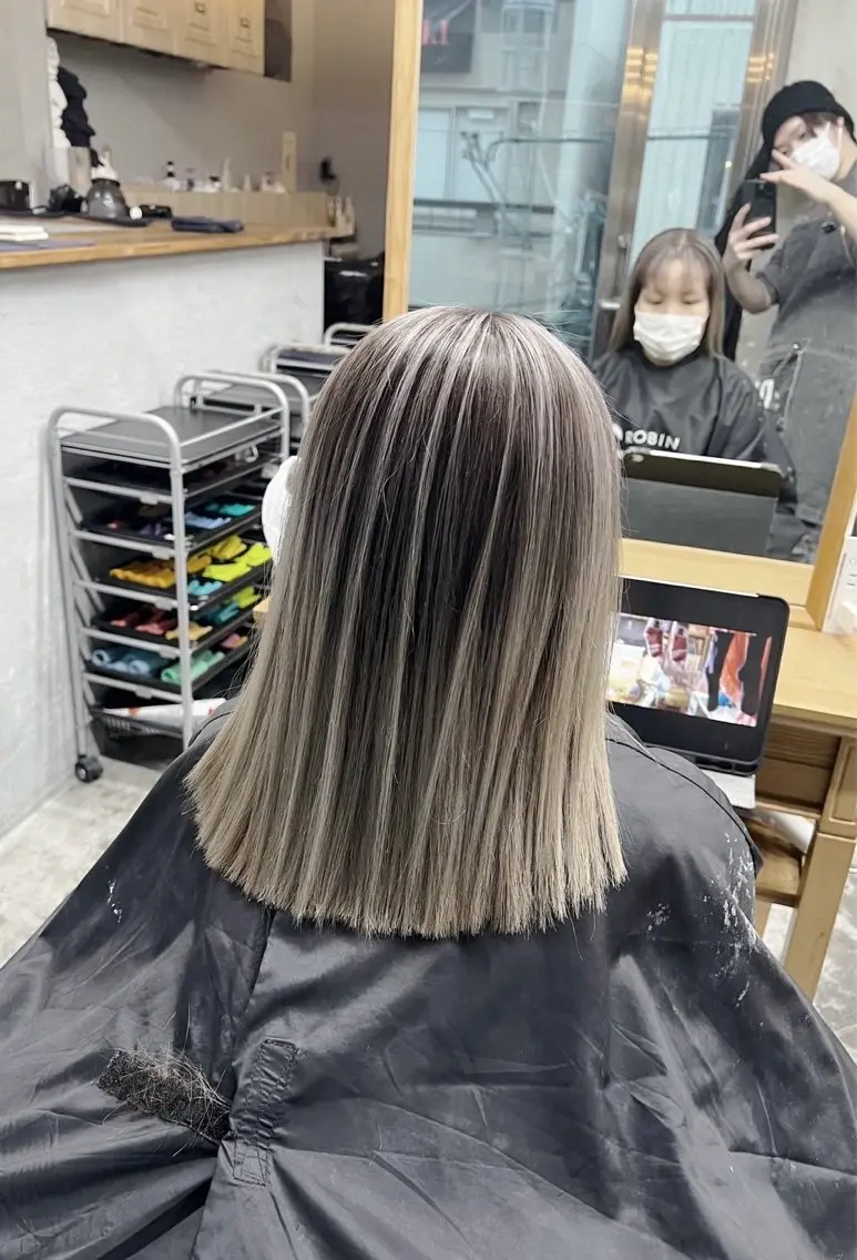 ショート カラー バレイヤージュ グレージュ レイヤーカット 指名数No.1 /NAOYAのヘアスタイル