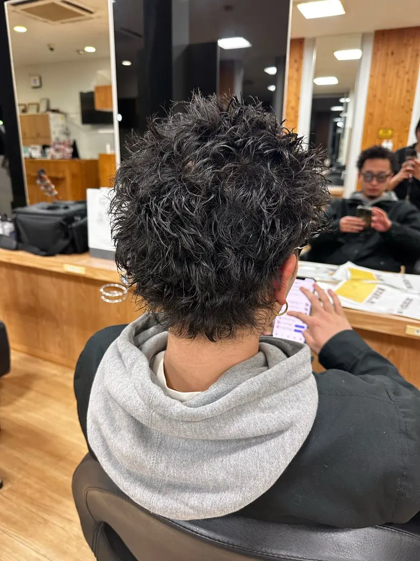 パーマ メンズ メンズパーマ スパイキーショート カット パーマ 立川 芽依のヘアスタイル