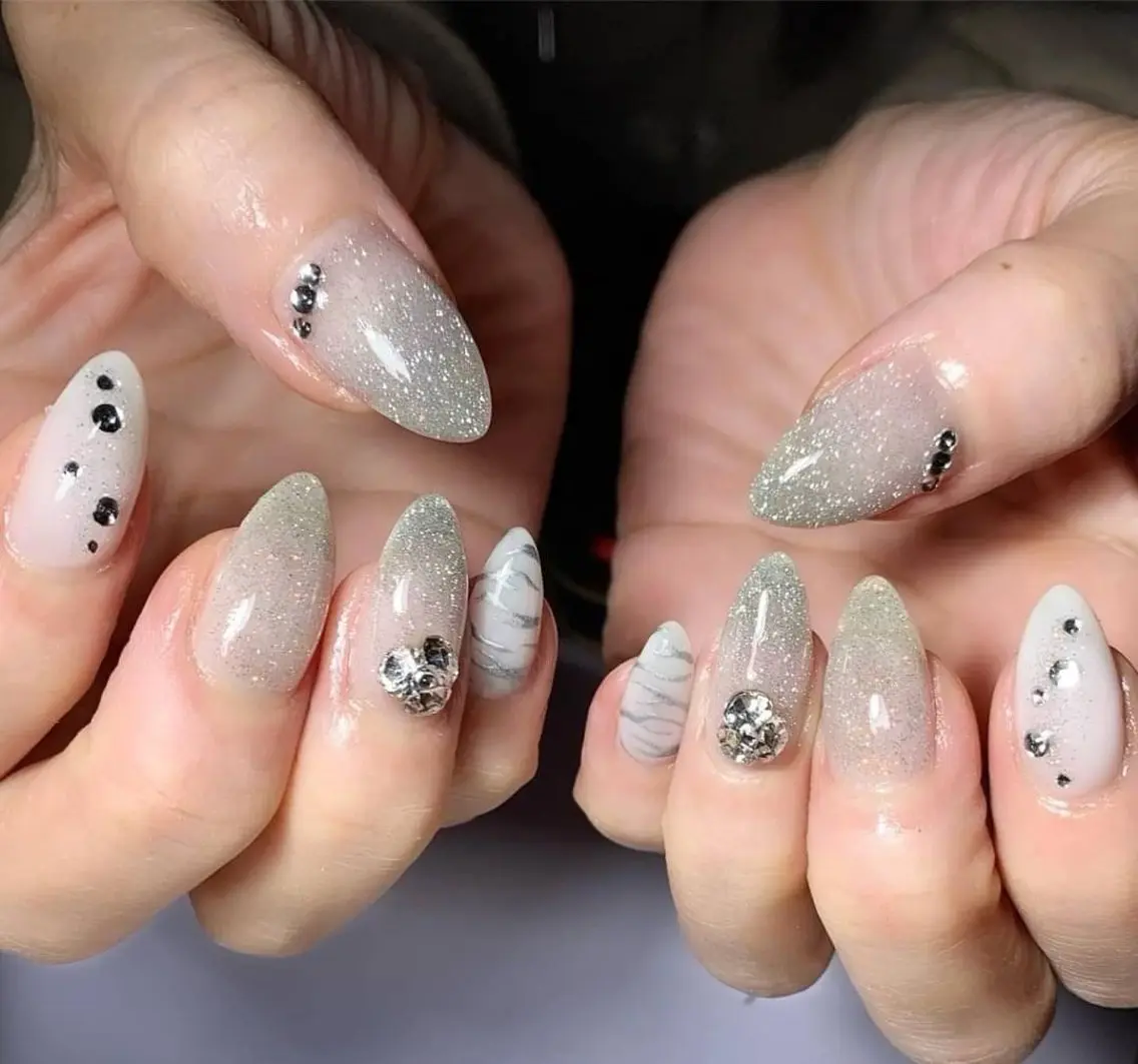 ネイル フラッシュネイル ハンドネイル フットネイル MHR nailのネイルデザイン