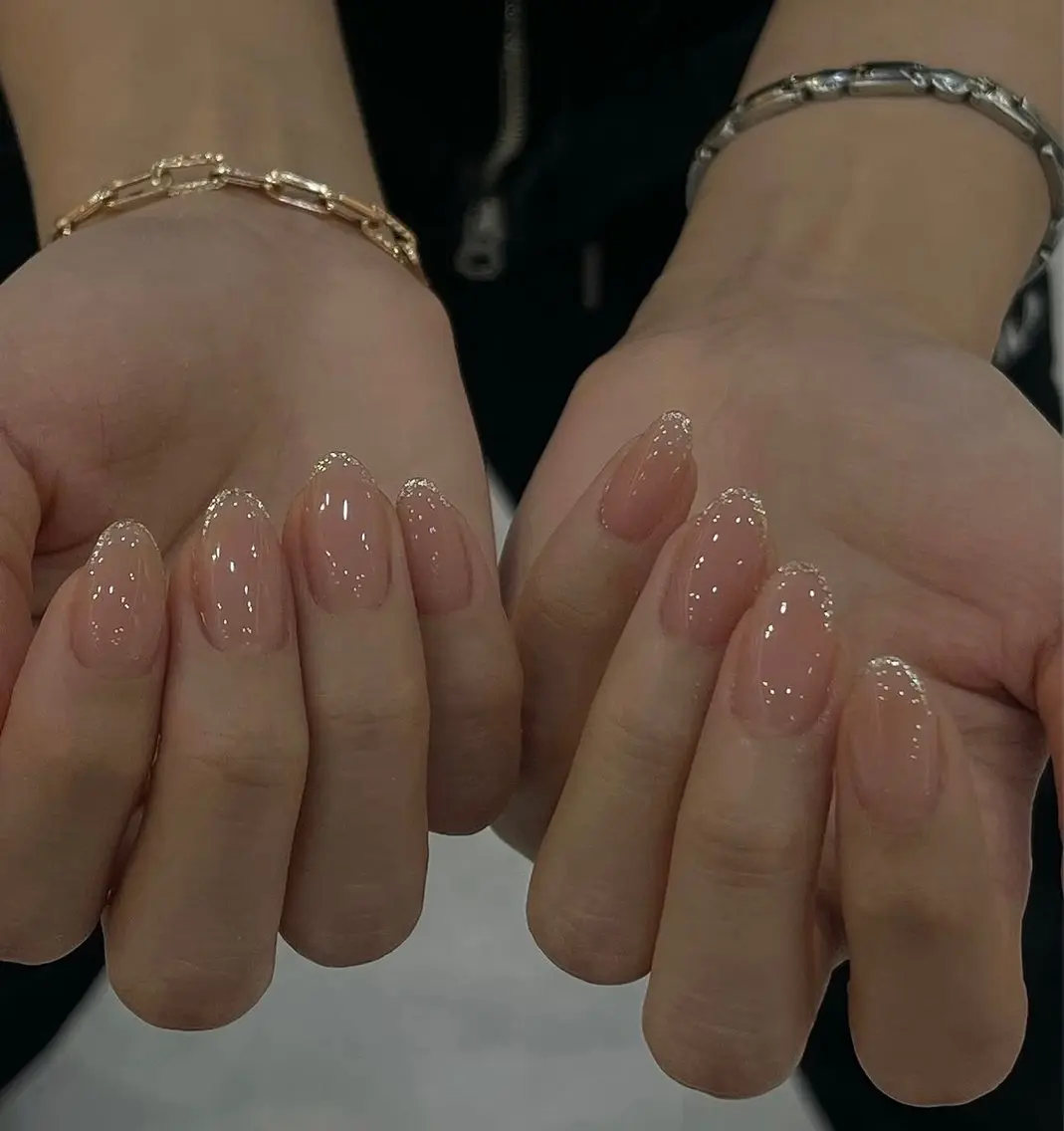 ミディアム 韓国風ヘア ハンドネイル Aila Nail HanChanのネイルデザイン