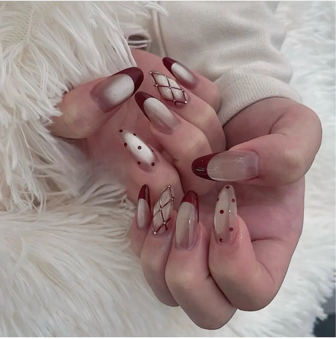 ネイル フレンチネイル キラキラネイル マグネットネイル ミラーネイル ニュアンスネイル ハンドネイル Tira Nailのネイルデザイン