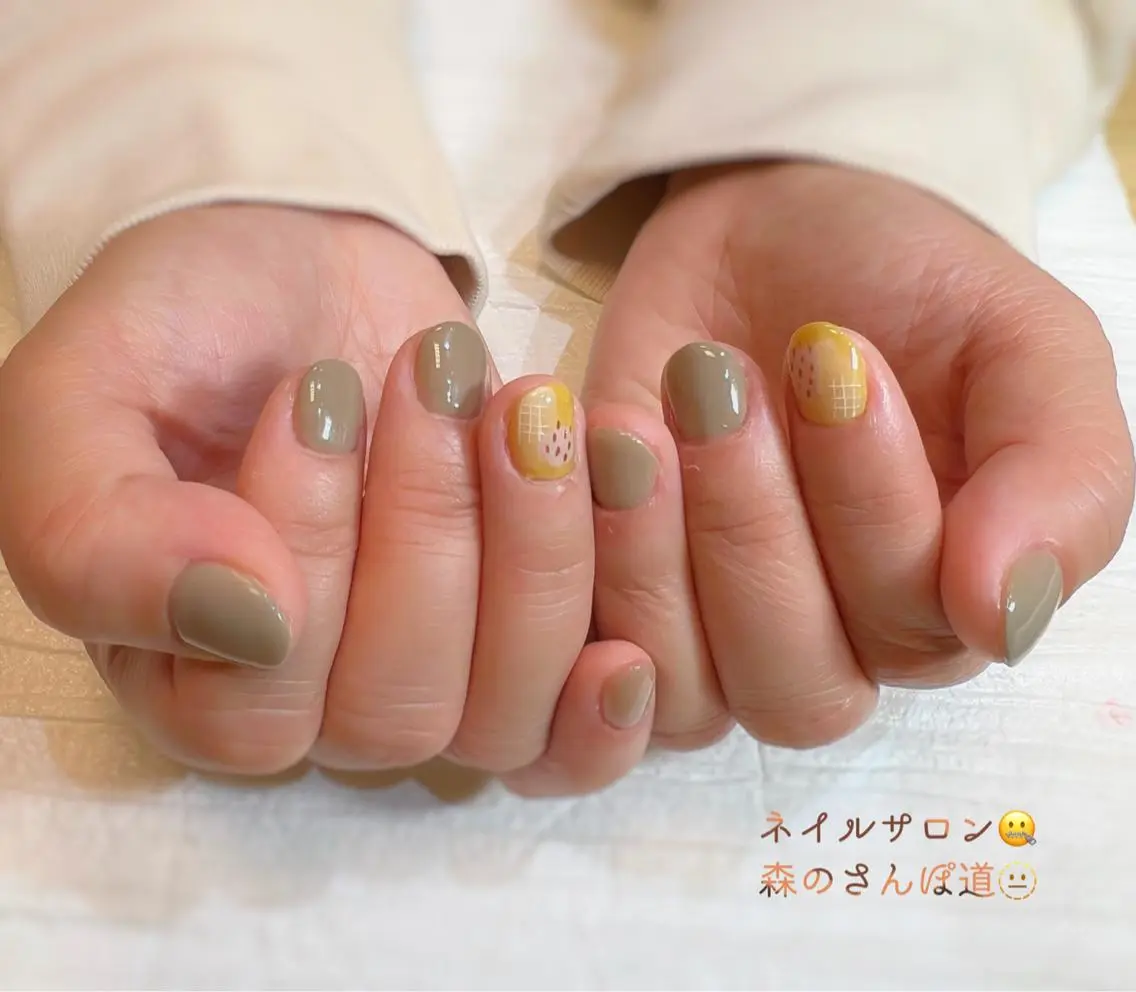 ネイル ショートネイル 森のさんぽ道のネイルデザイン