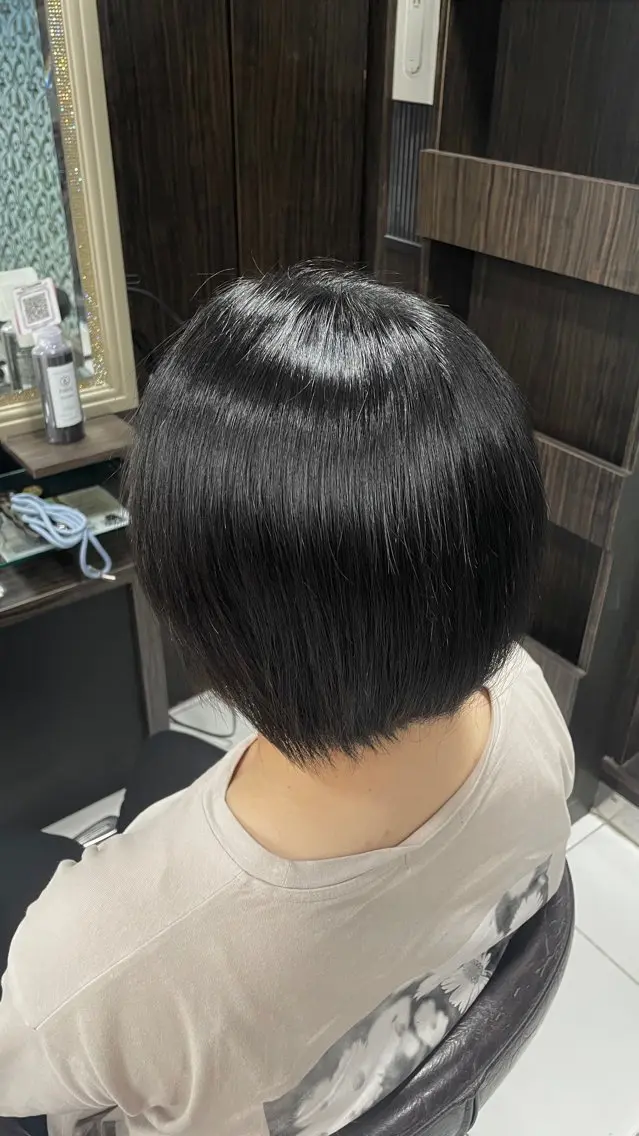 ショート ハイトーン/レイヤー MERI🫧🌙のヘアスタイル