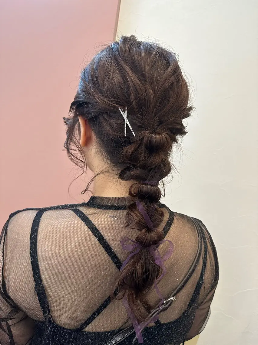 セミロング ヘアアレンジ お団子ヘア ヘアセット pep natsumiのヘアスタイル