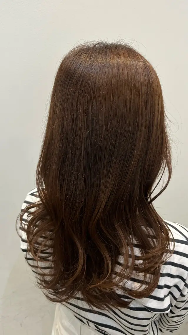 ミディアム 岡野 豪のヘアスタイル