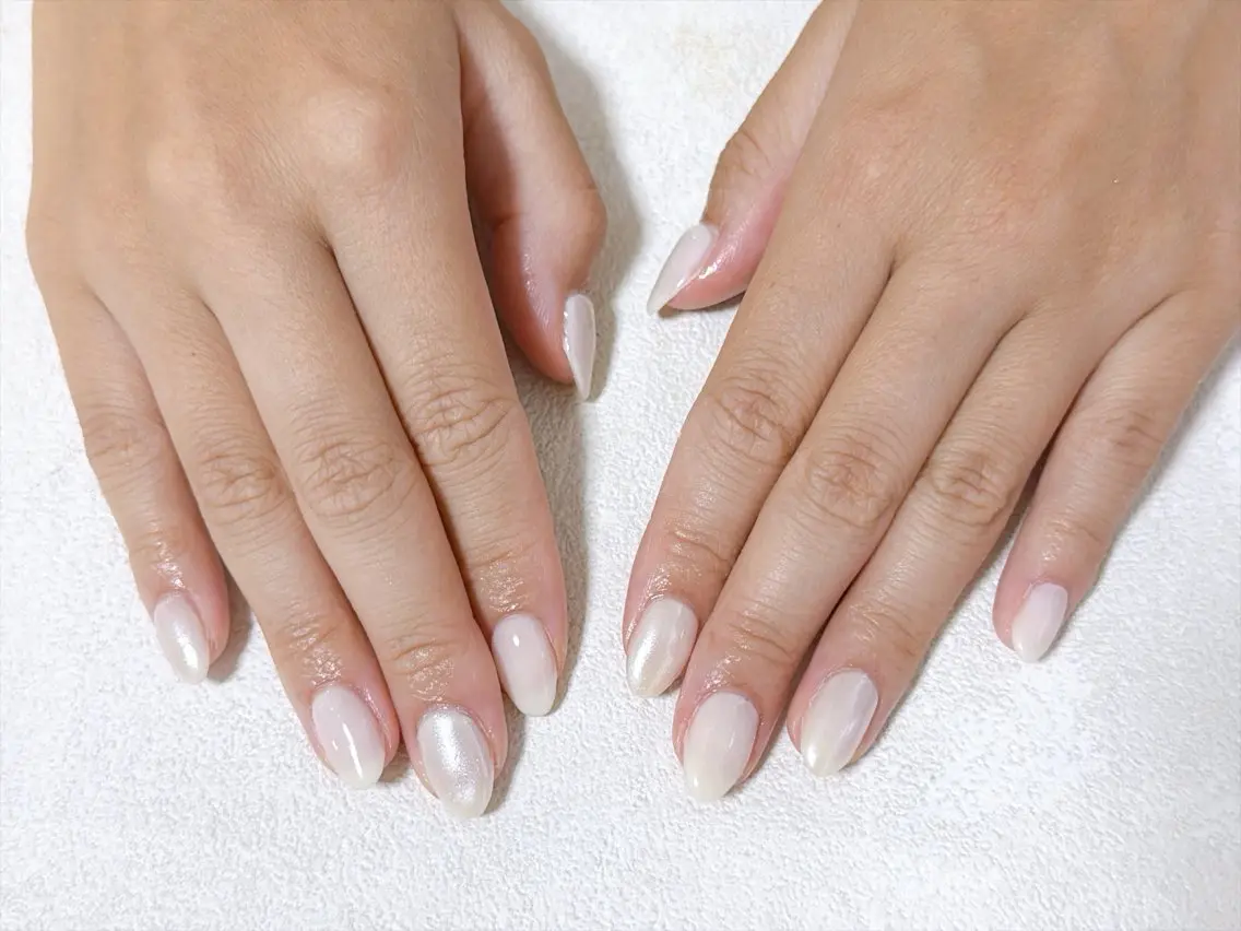 ネイル オーロラネイル フットネイル フレンチネイル ジェルネイル マグネットネイル ハンドネイル mogunail &blowのネイルデザイン