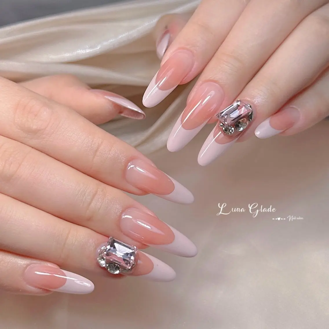 ネイル ハンドネイル Luna Gladeのネイルデザイン