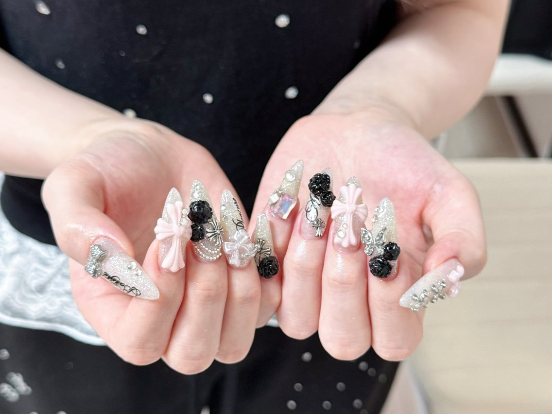 ネイル アートネイル オーロラネイル チークネイル フレンチネイル ガラスフレンチ ハンドネイル 🎀🎀YooLi Nail Salonのネイルデザイン