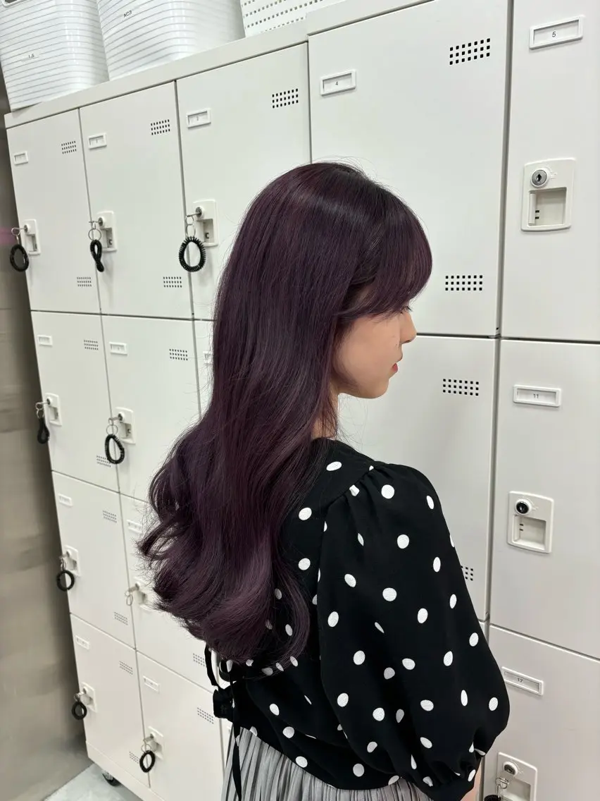 ロング カラー 抜け感レイヤー︴ ニュアンスカラーのヘアスタイル