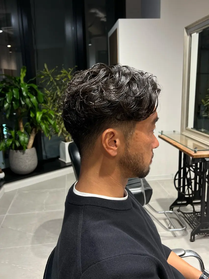 ショート パーマ メンズ 渡邉 真也のヘアスタイル