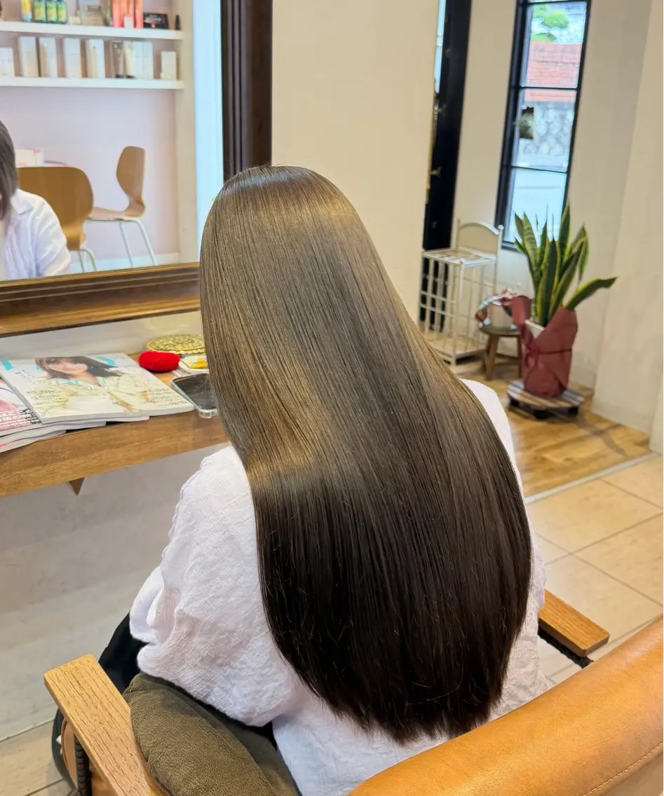 ロング カラー ヘアカラー 山形 由貴のヘアスタイル