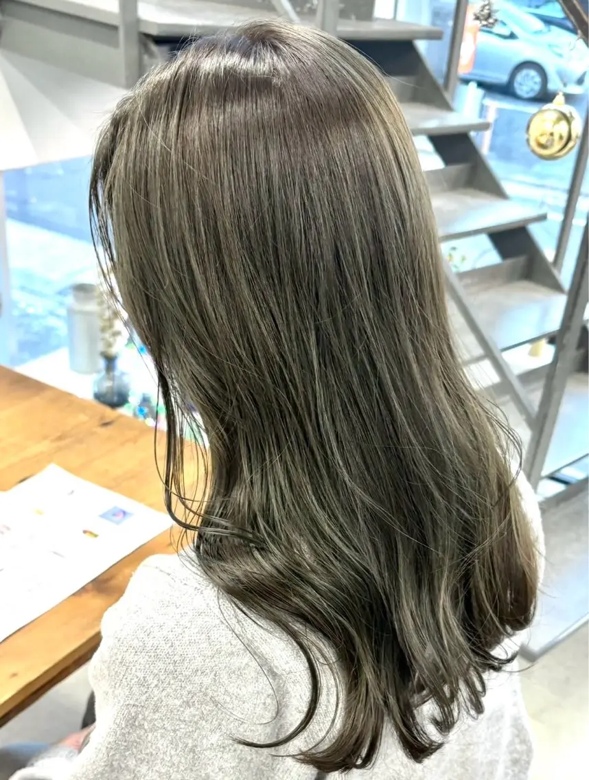 ロング カット ヘアカラー トリートメント 山口 モエのヘアスタイル