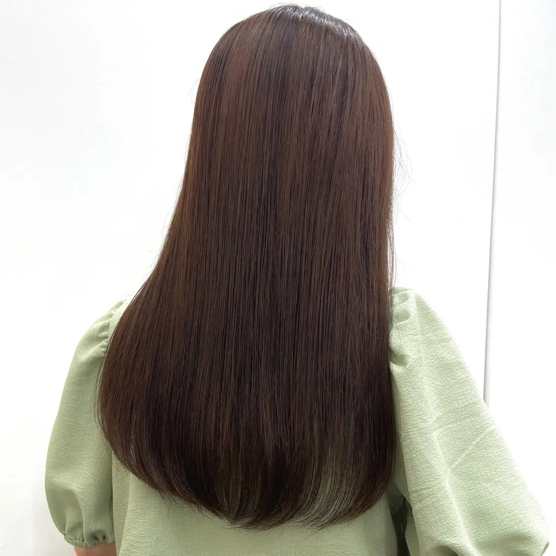 セミロング カラー 🐰あみ【艶カラー/ 縮毛矯正】🫧のヘアスタイル