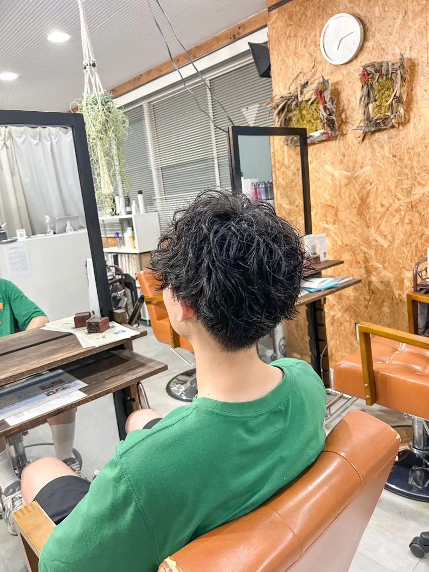 ショート パーマ メンズ マッシュ メンズパーマ 刈り上げ ショートヘア スパイラルパーマ かんばら りょーいのヘアスタイル