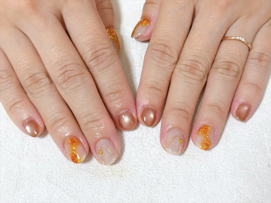 ネイル アニマル柄 オーロラネイル フットネイル フレンチネイル ジェルネイル ハンドネイル mogunail &blowのネイルデザイン