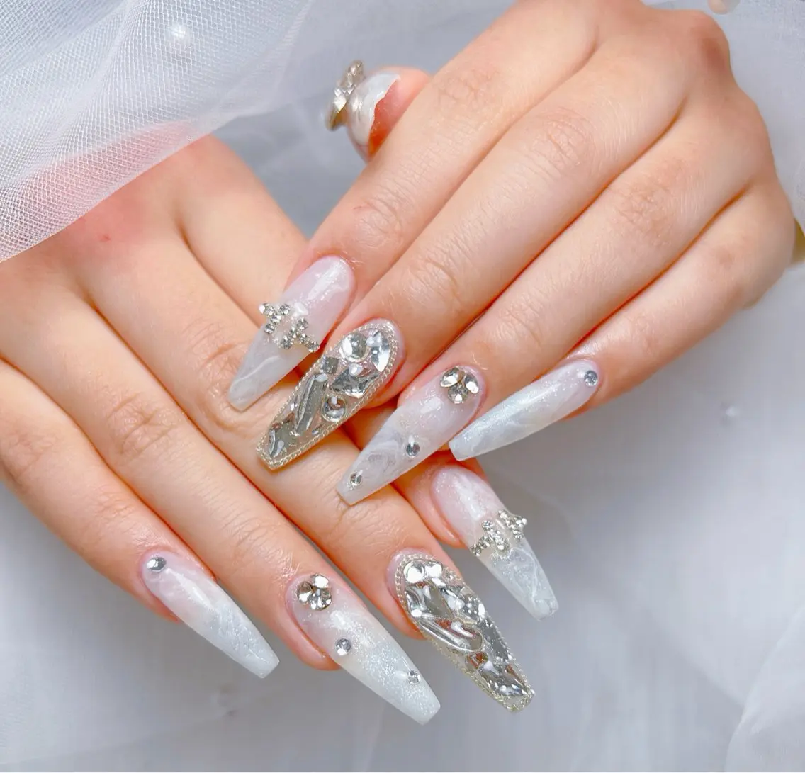 ネイル アートネイル オーロラネイル チークネイル 長さ出し フットネイル Miya _nailのネイルデザイン