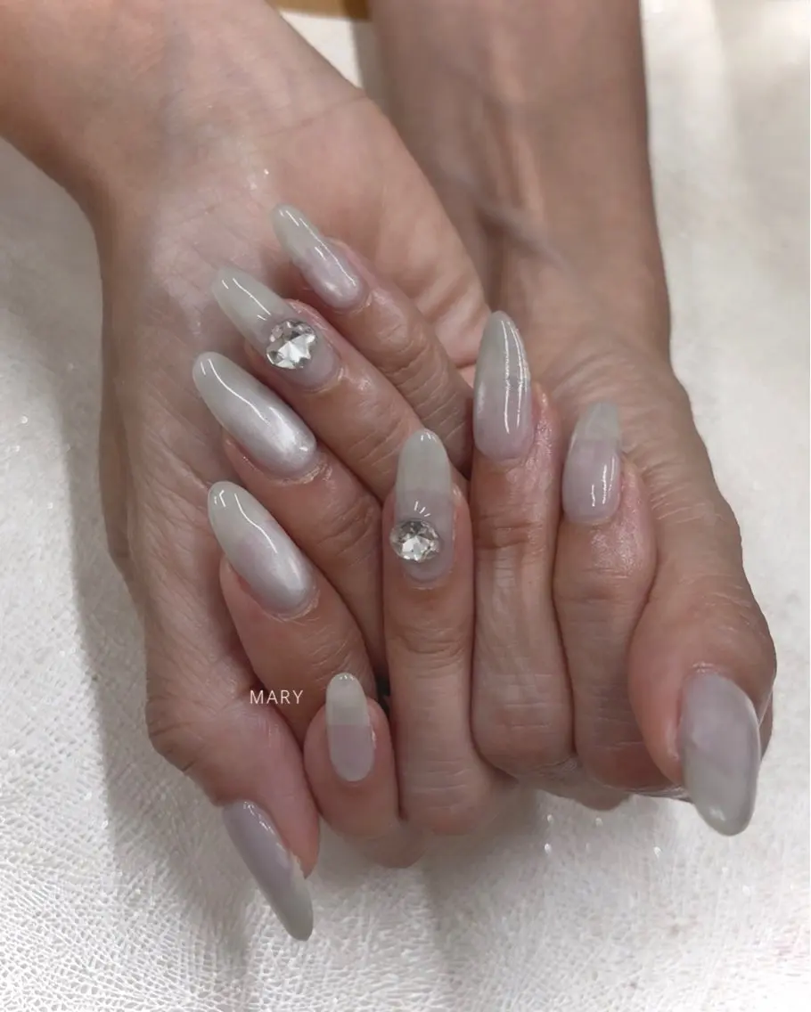 ネイル マグネットネイル ワンカラーネイル ホワイト ハンドネイル Mary nail .narumiのネイルデザイン