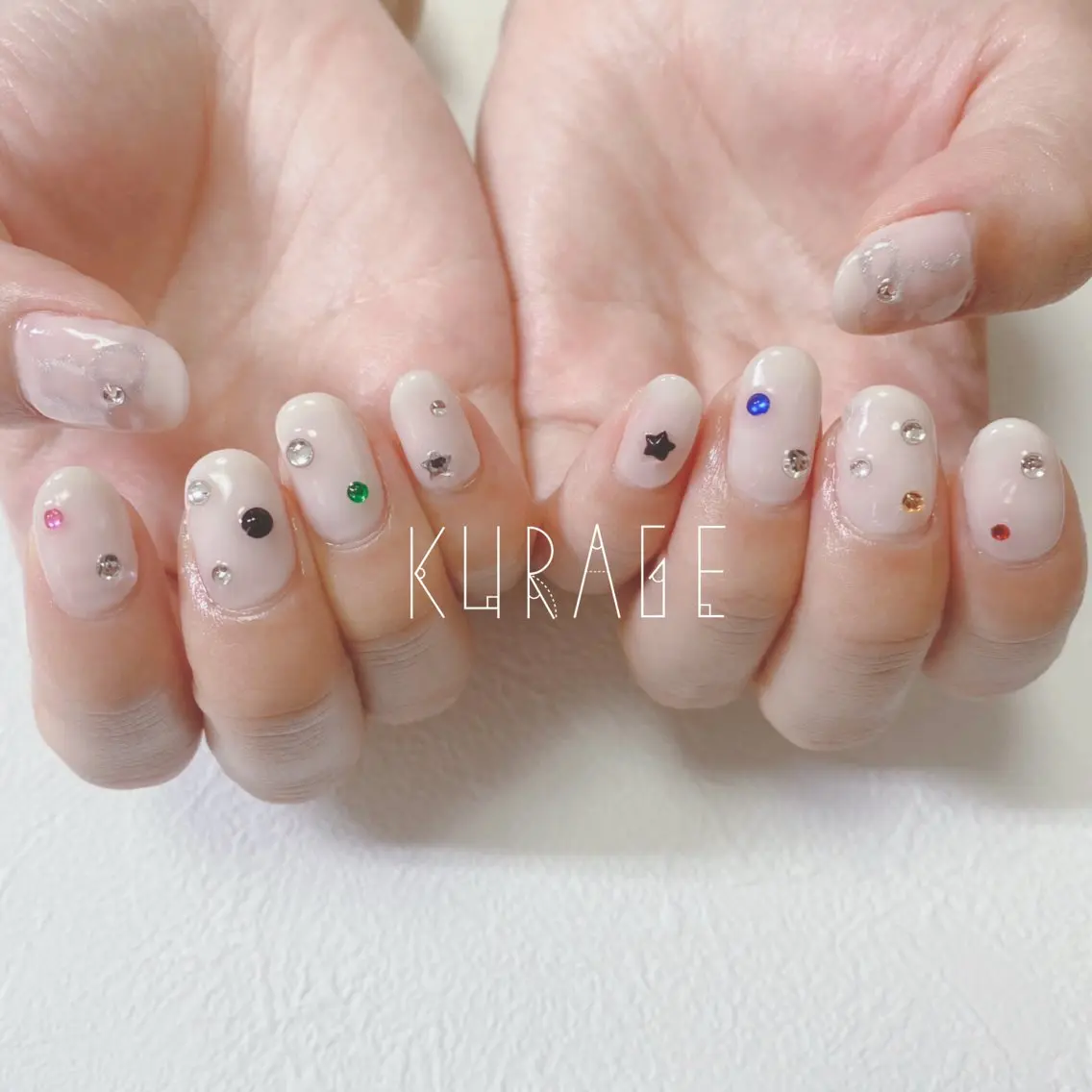 ネイル ストーンネイル private salon 海月のネイルデザイン