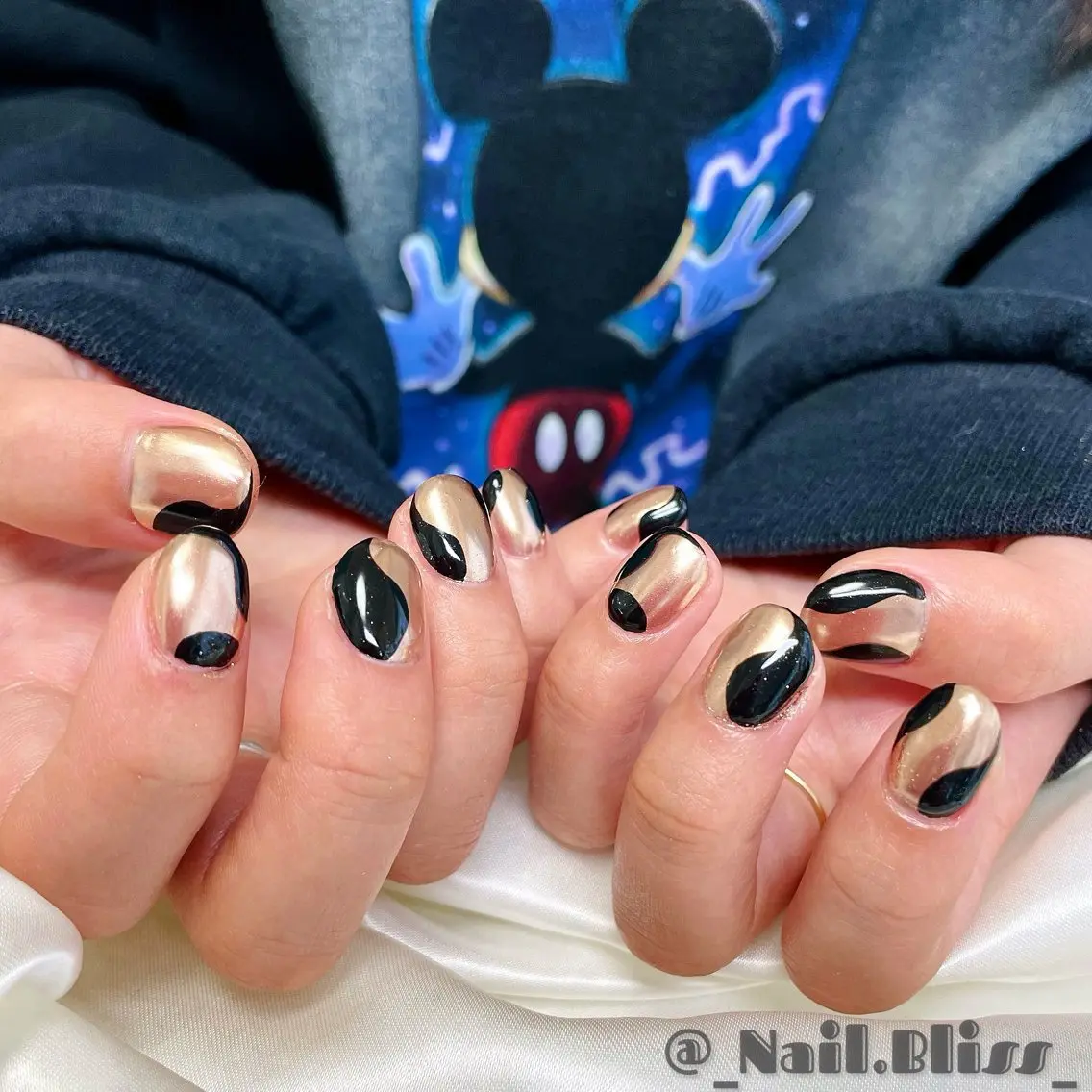 ネイル ミラーネイル ハンドネイル NAIL BLISSのネイルデザイン