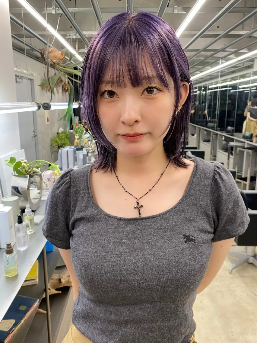 ミディアム カラー ハイトーンカラー 顔まわりレイヤー レイヤーカット カット ヘアカラー トリートメント 似合わせカット レイヤー/ボブのヘアスタイル