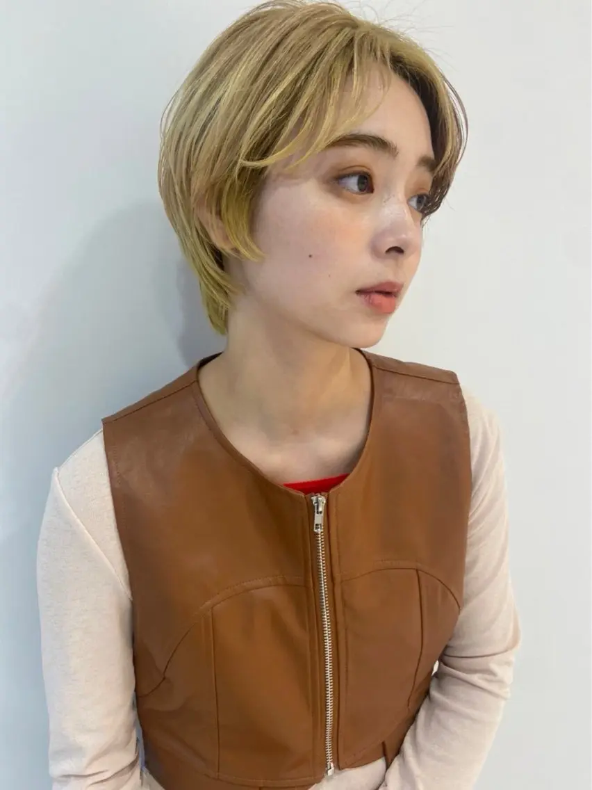 ショート カラー YU RAのヘアスタイル