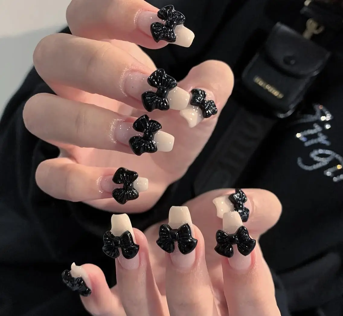 ネイル フレンチネイル ジェルネイル ハロウィン 韓国ネイル マグネットネイル ハンドネイル H.baby Nail Salonのネイルデザイン