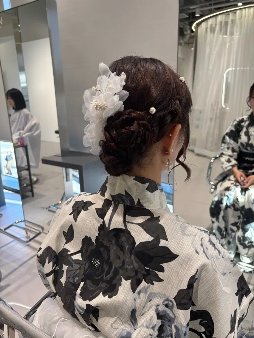 ヘアアレンジ RYONA/大阪/ 韓国レイヤー🎀のマツエク・マツパデザイン