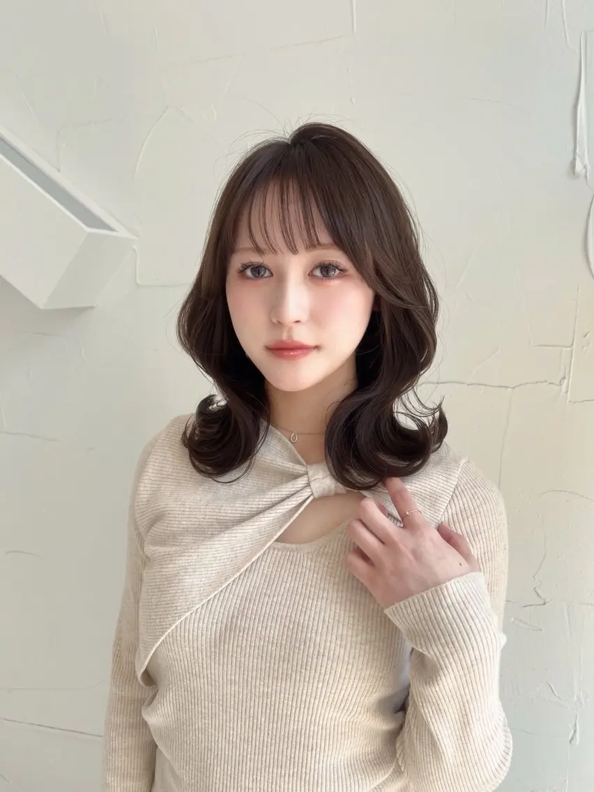 セミロング くびれヘア 🌷透明感カラー🌷 内田零菜のヘアスタイル