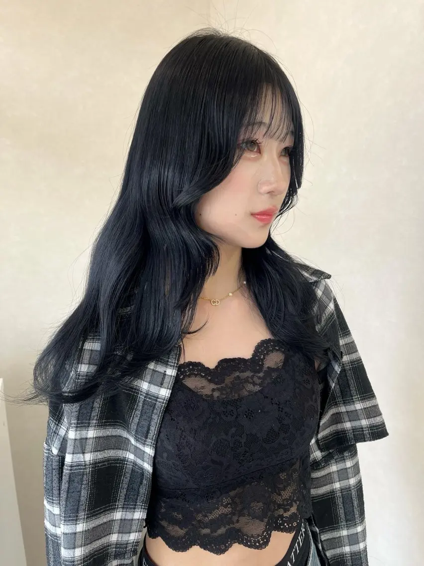 ロング カラー 長山 茉白のヘアスタイル
