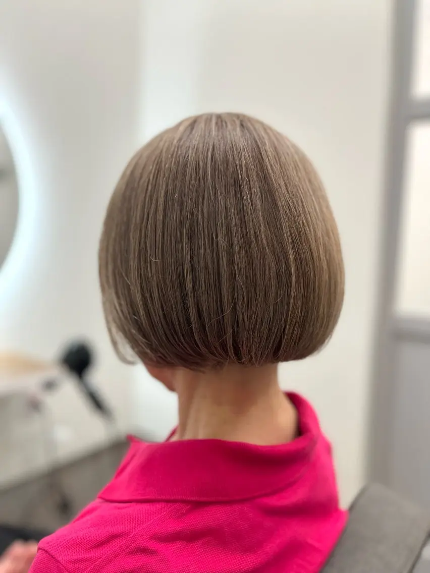 ショート カラー 下野 悠也のヘアスタイル