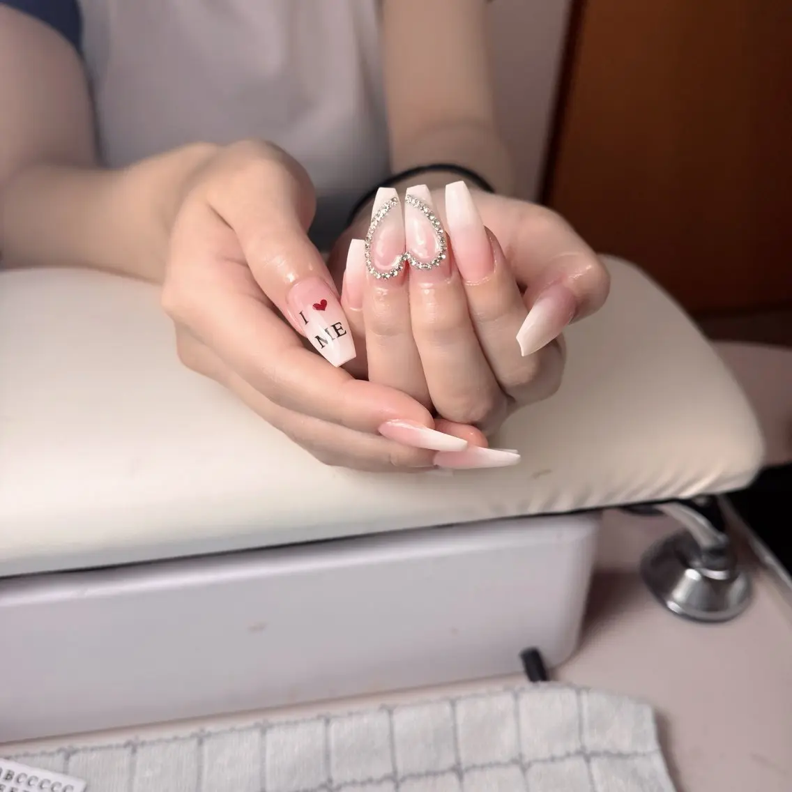 ネイル チークネイル フレンチネイル グラデーション 韓国ネイル マグネットネイル Hana Nailのネイルデザイン