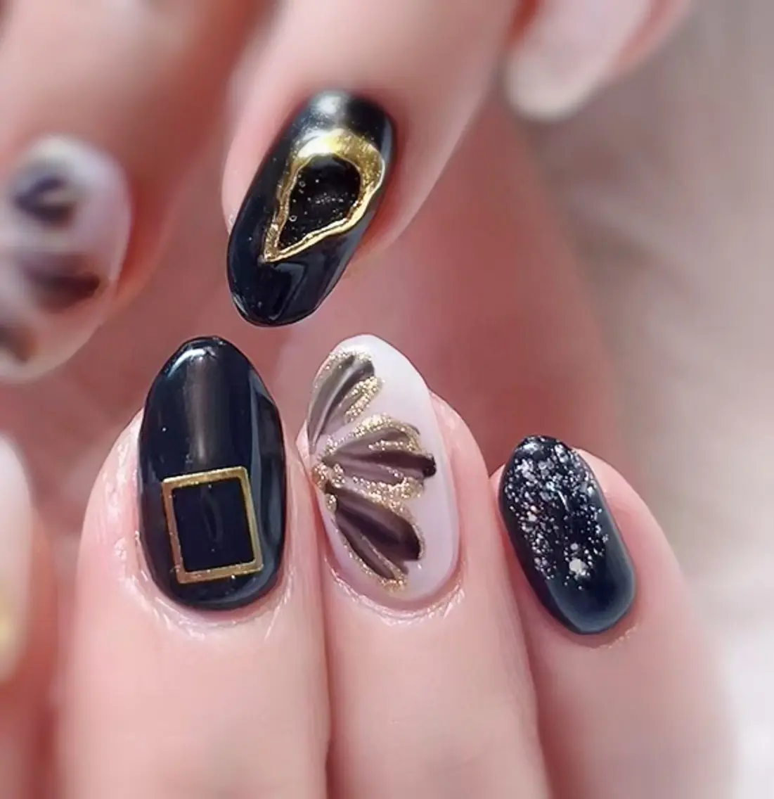 ネイル ハンドネイル MoonNail ユリ🌸のネイルデザイン