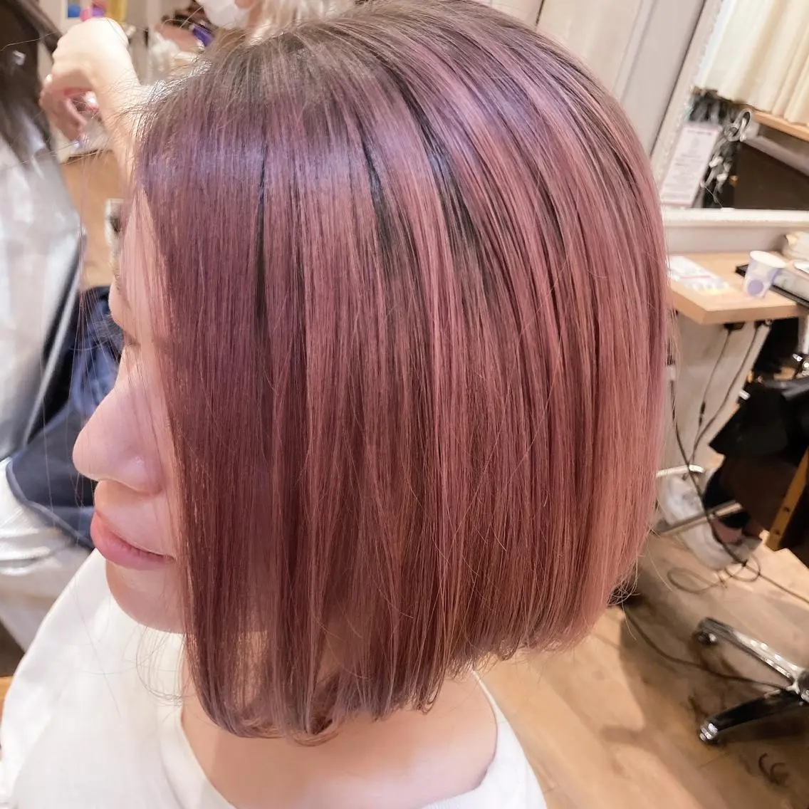 ミディアム ヘアカラー KAJI MANAMIのヘアスタイル