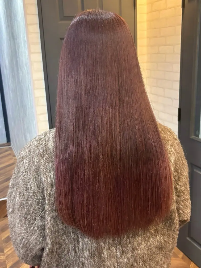 ミディアム カラー ピンクカラー カット ヘアカラー トリートメント 詩乃🎀ピンク 暖色系🫧レイヤーのヘアスタイル