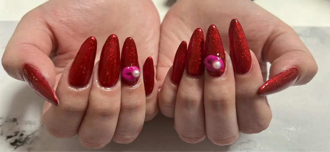 ネイル ラメ(グリッター) ワンカラーネイル 赤色 Mimi Nailのネイルデザイン