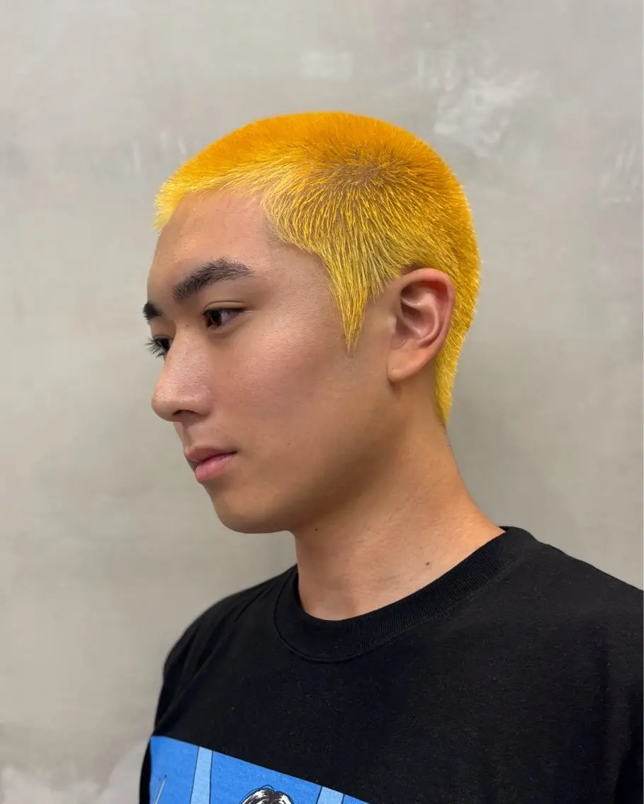 カラー メンズ メンズブリーチ ブリーチ イエローカラー カット ヘアカラー 高橋一平 elima byのヘアスタイル