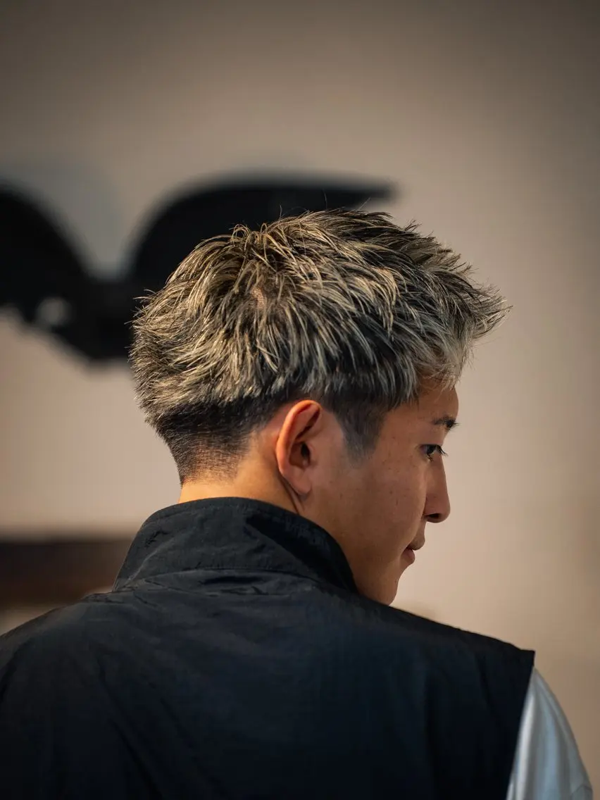 ショート カラー パーマ メンズ 刈り上げ 🔗メンズサロン🔗 Kieのヘアスタイル