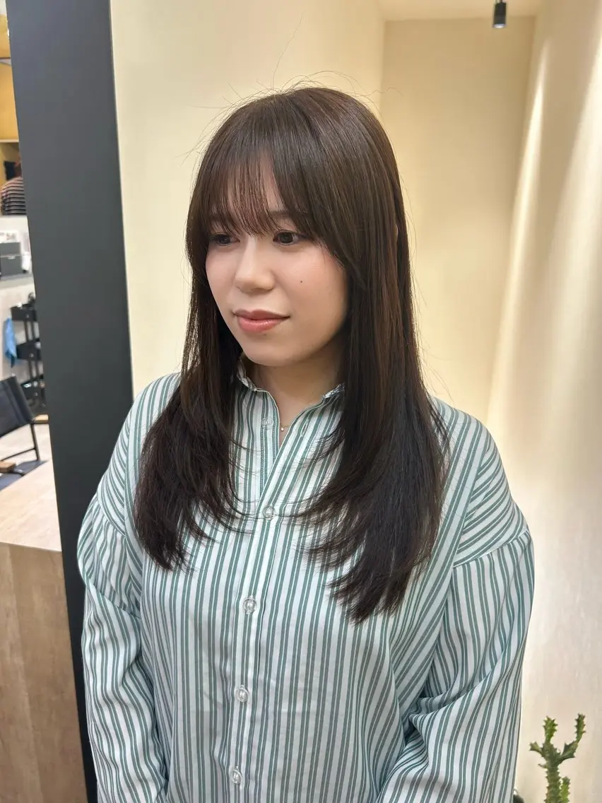 ロング カラー ロングレイヤー レイヤーカット ロング カット ヘアカラー トリートメント hubhair レイヤー/透明感のヘアスタイル