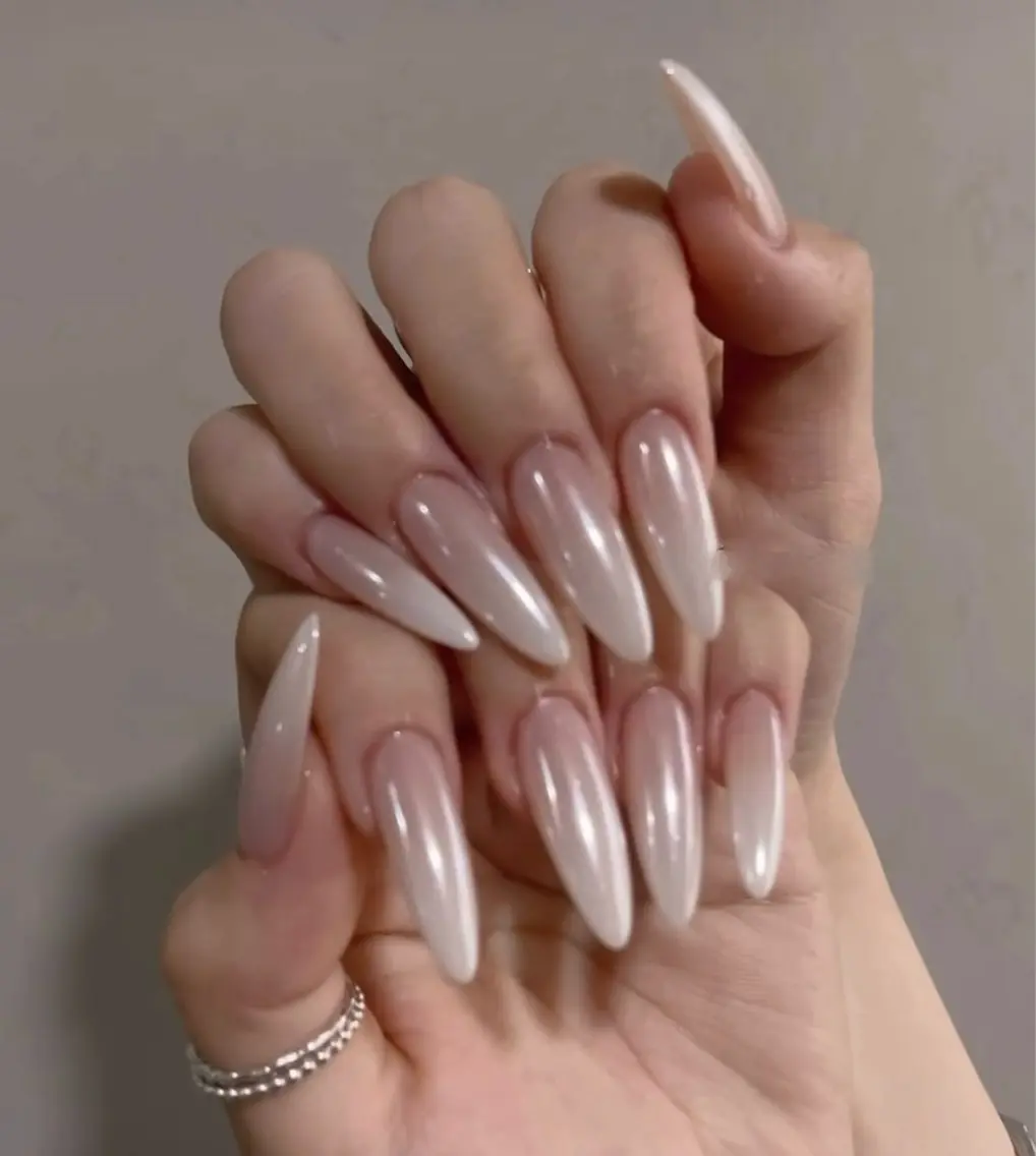ネイル アートネイル ボルドー フレンチネイル ジェルネイル 氷ネイル・うるうるネイル ハンドネイル Julie Nail Rinのネイルデザイン