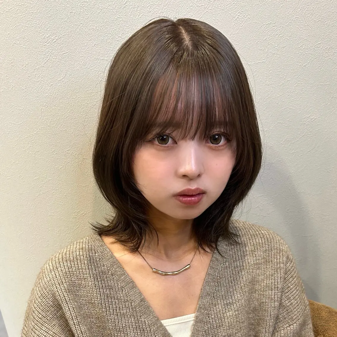 ミディアム カラー 神谷 凪のヘアスタイル